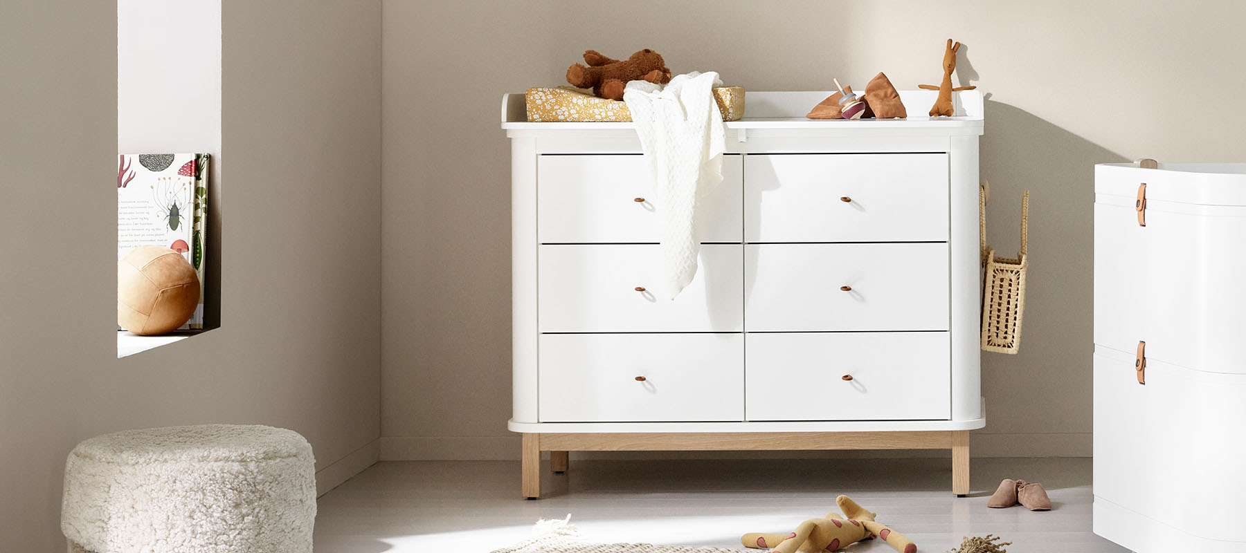 Wickelkommoden & Wickeltische bei KIND DER STADT - im Bild: Wickelkommode mit 6 Schubladen von Oliver Furniture