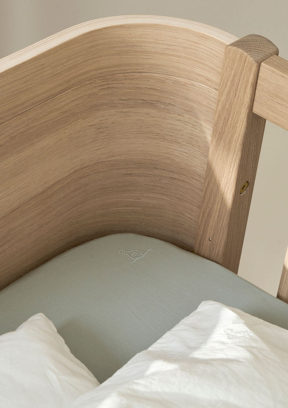 'Wood' Mini+ Babybett Eiche