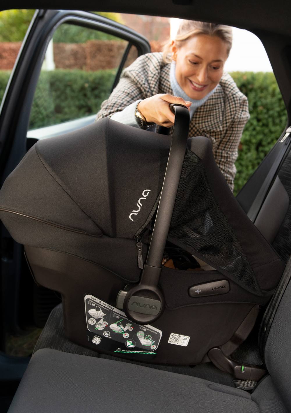 Nuna PIPA urbn Caviar New