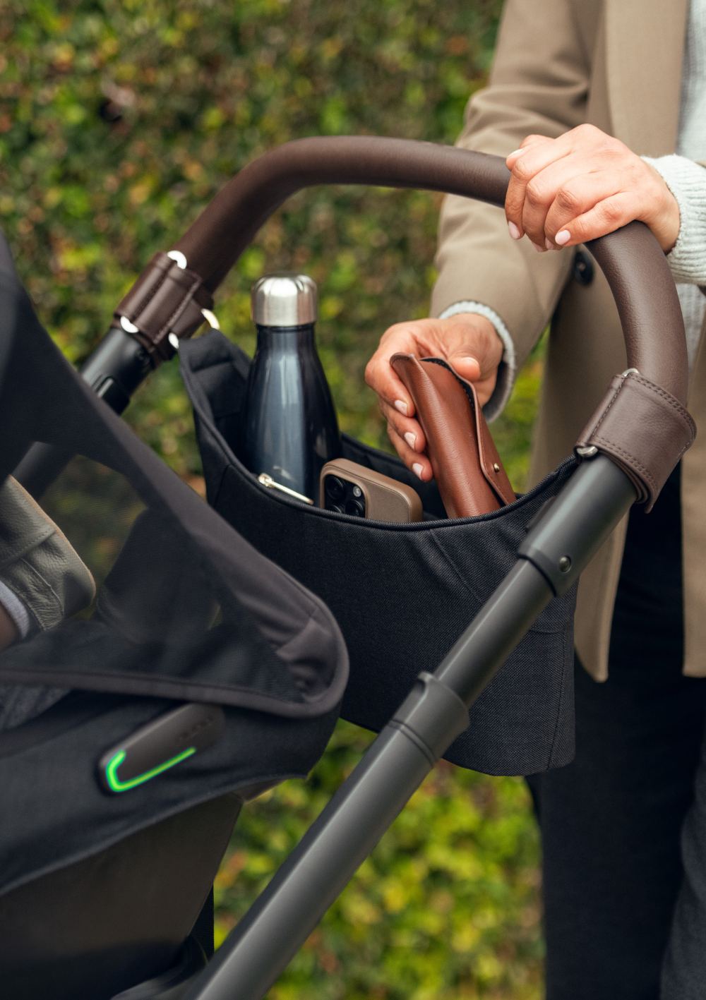 Nuna Organizer Caviar