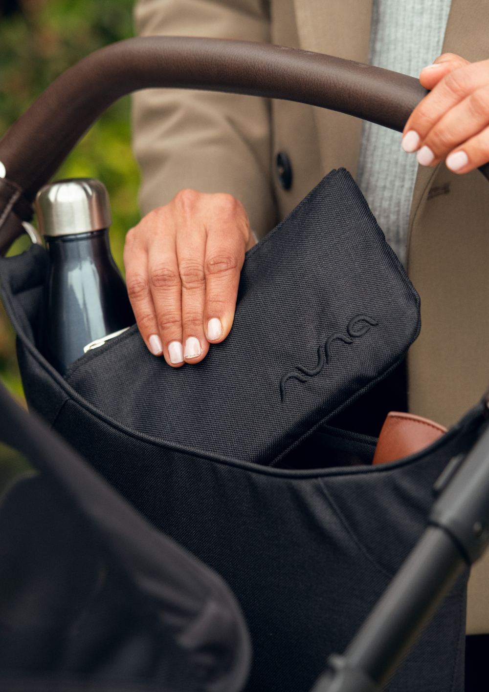 Nuna Organizer Caviar