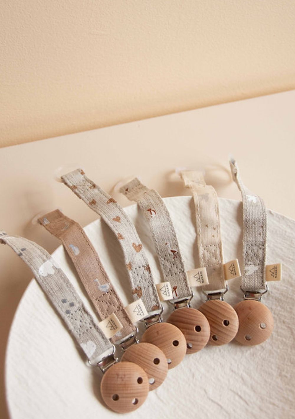 Nanami Schnullerband Herz