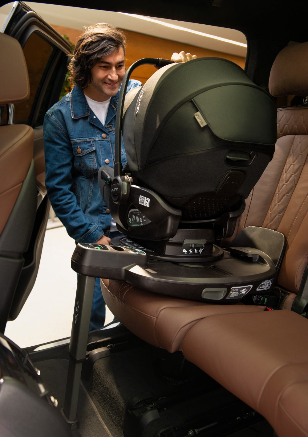 Nuna Babyschale ARRA flex Caviar