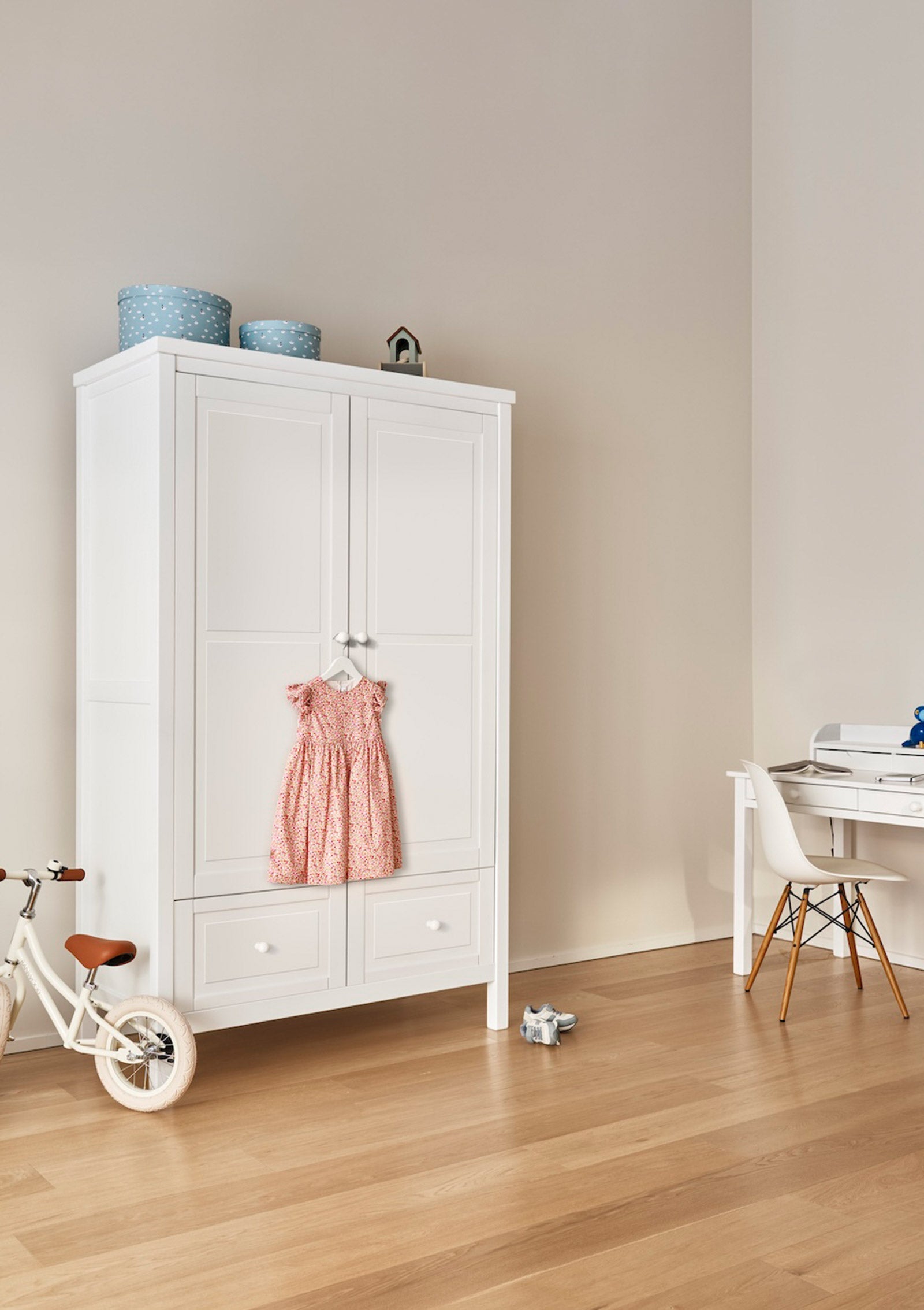 Isle of Dogs Kleiderschrank 2-türig weiß