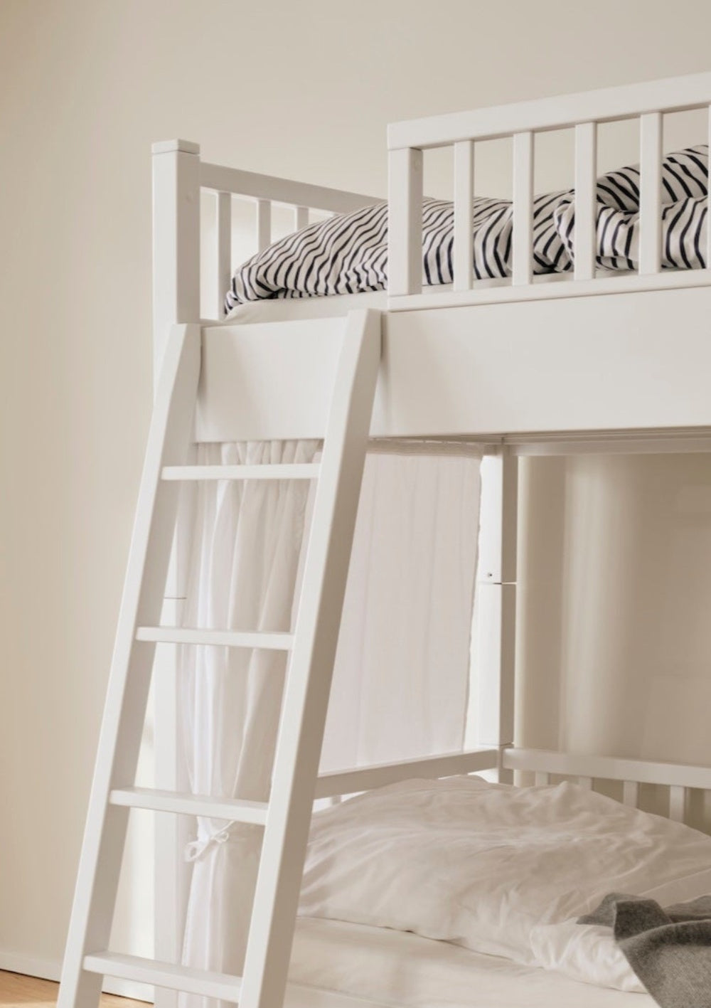 Isle of Dogs Design Etagenbett hoch