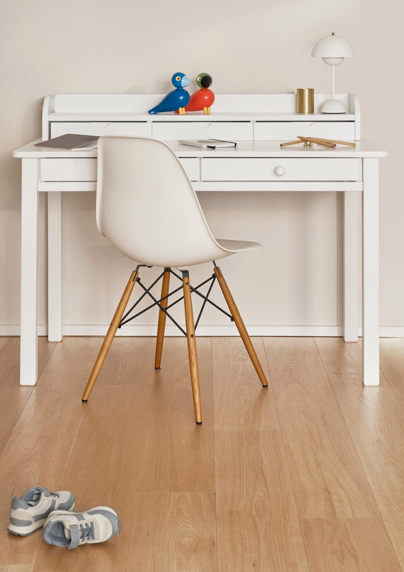 Isle of Dogs Schreibtisch hoch weiß mit Aufsatz