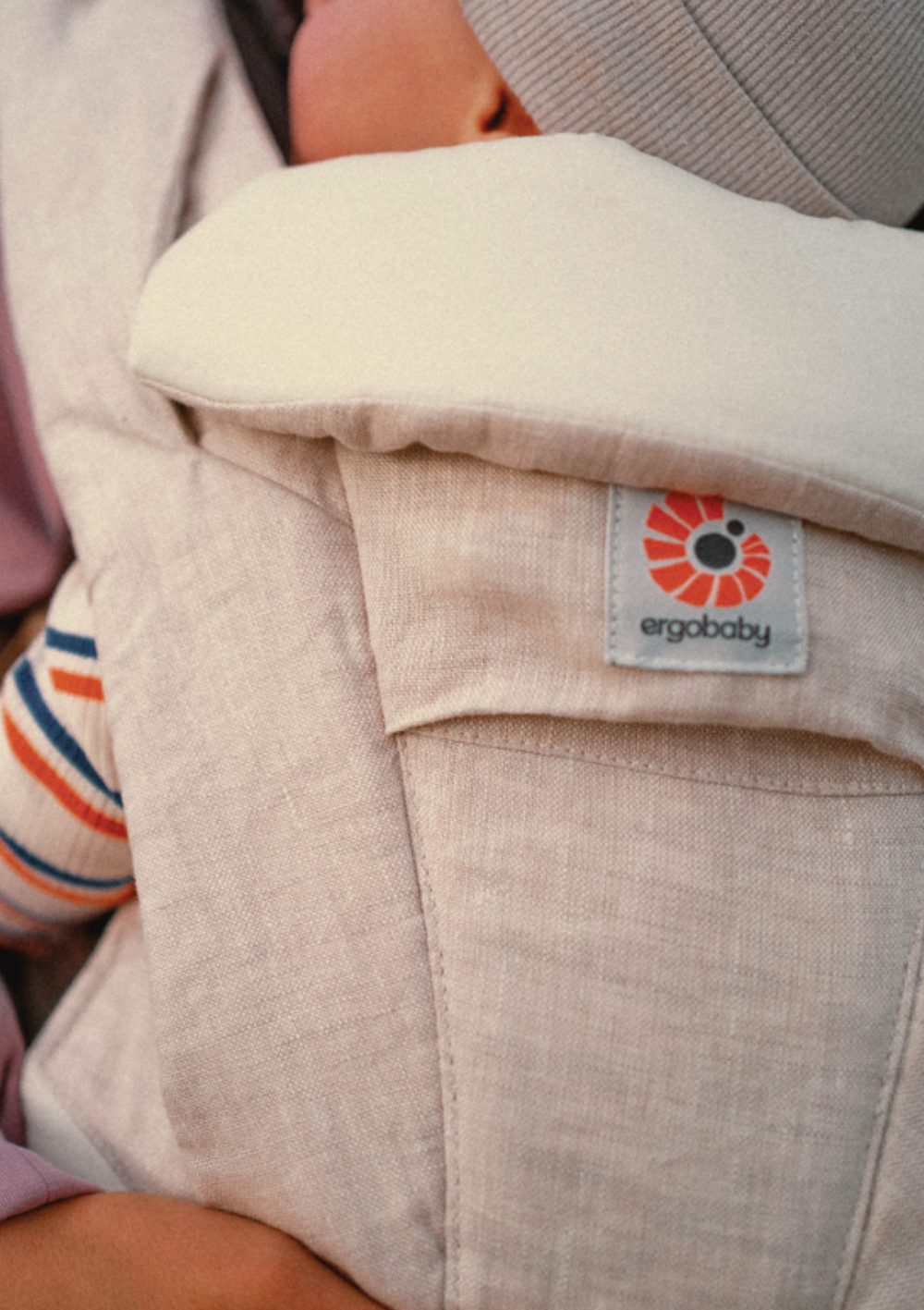 Ergobaby Trage Omni Deluxe Leinen Natural Linen