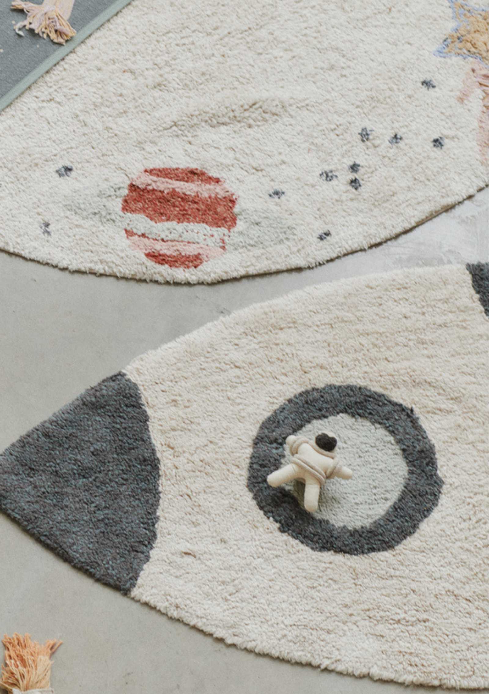Lorena Canals Teppich mit Weltraum-Motiv 'Rocket' 135 x 85 cm