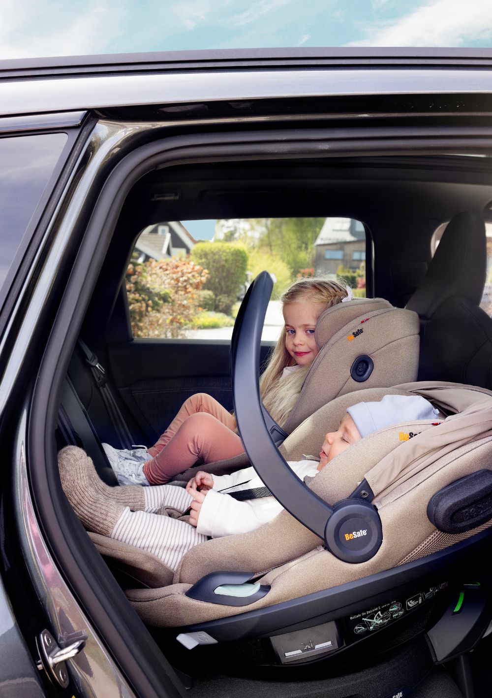 BeSafe Babyschale 'Go Beyond2' Dark Sand SoftBreeze