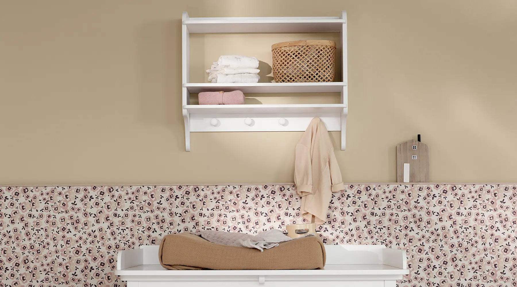 Wandregale - im Bild: von Oliver Furniture aus der Seaside Collection