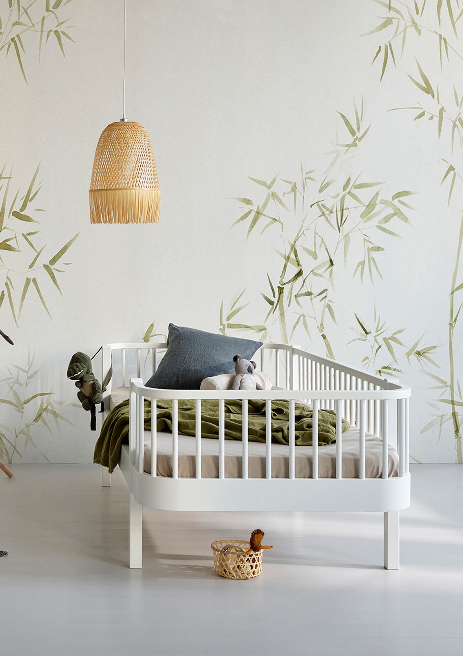 'Wood' Bettsofa weiß