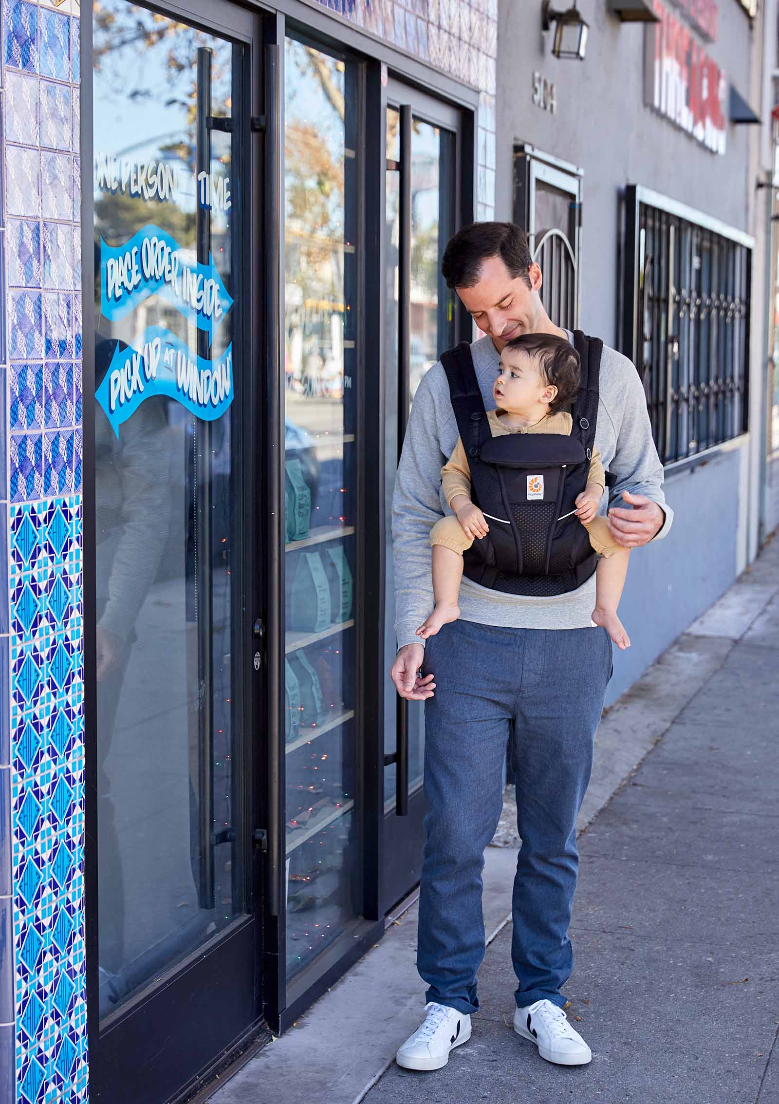 Babytrage 'Omni Breeze' Onyx Black