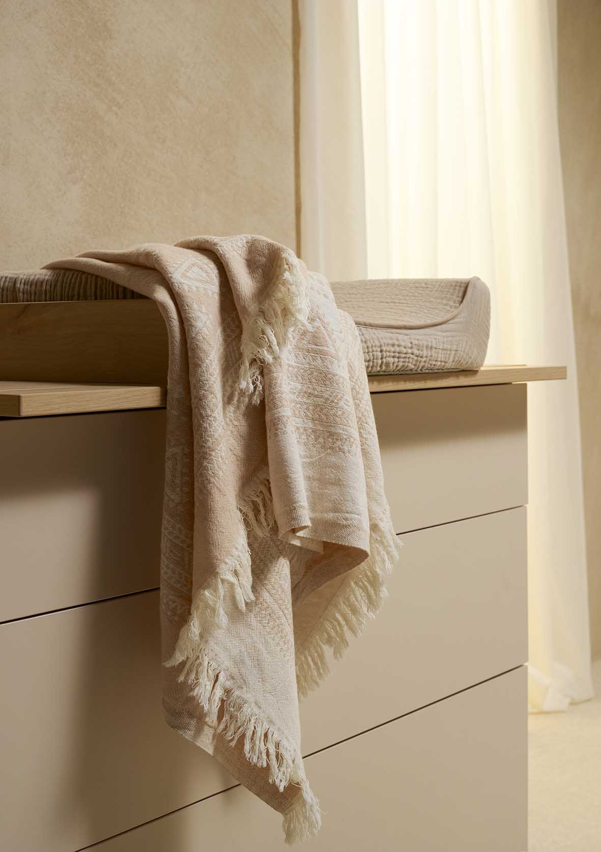 Quax Kommode mit Wiceklaufsatz 'Flow' Clay