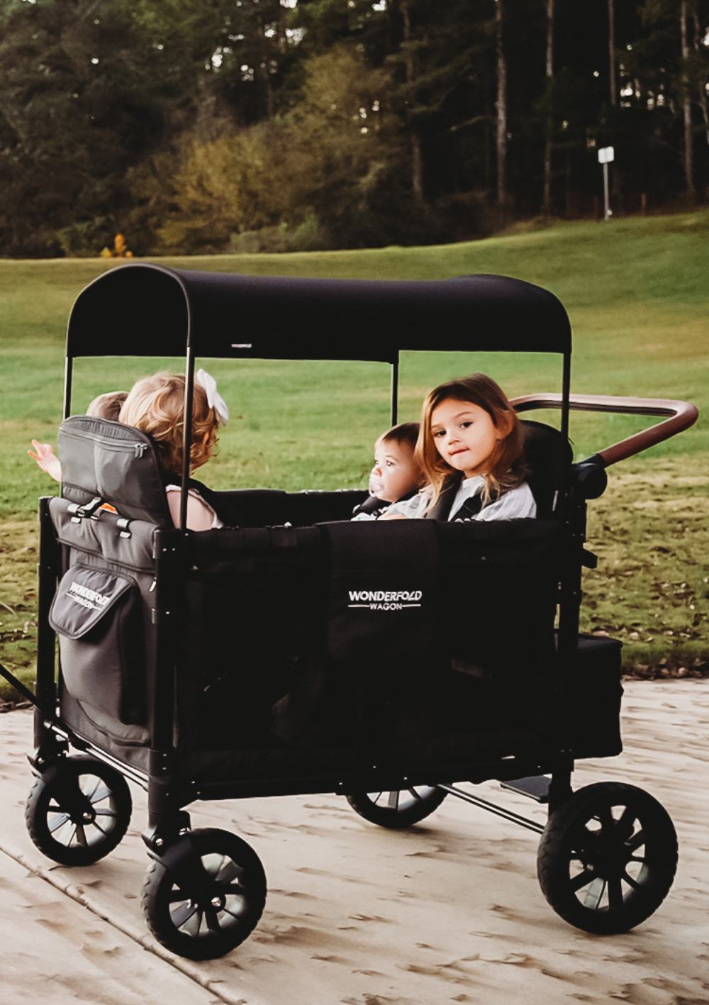 WonderFold W4 Luxe Kinderwagen 4-Sitzer