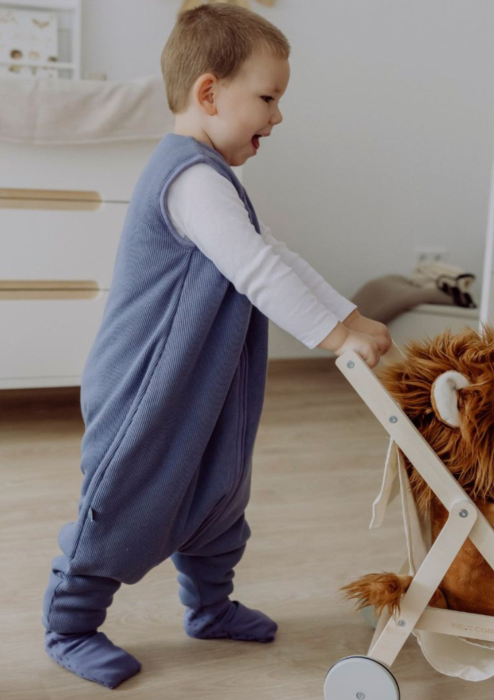 emma & noah Schlafsack mit Umschlag-Fuß 2,5 TOG Essential Blau