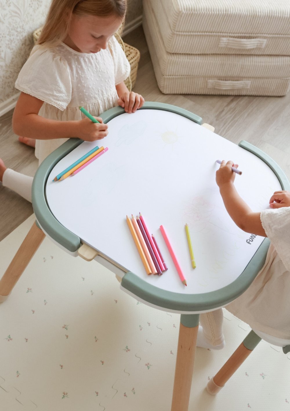 Funzy Spieltisch Pastell Grün