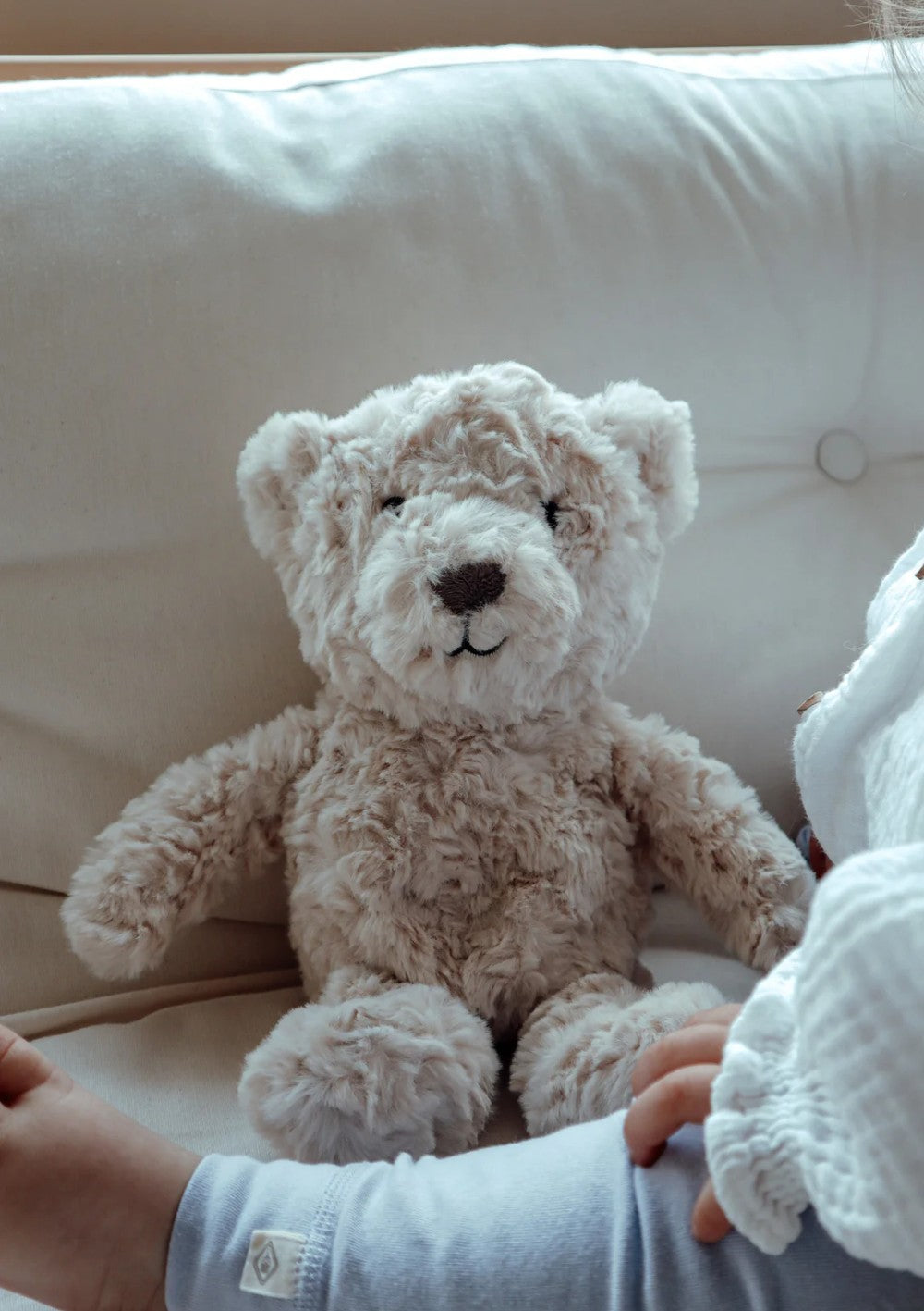 Kuscheltier mit Herzschlag 'Lou' beige (wiederaufladbar)
