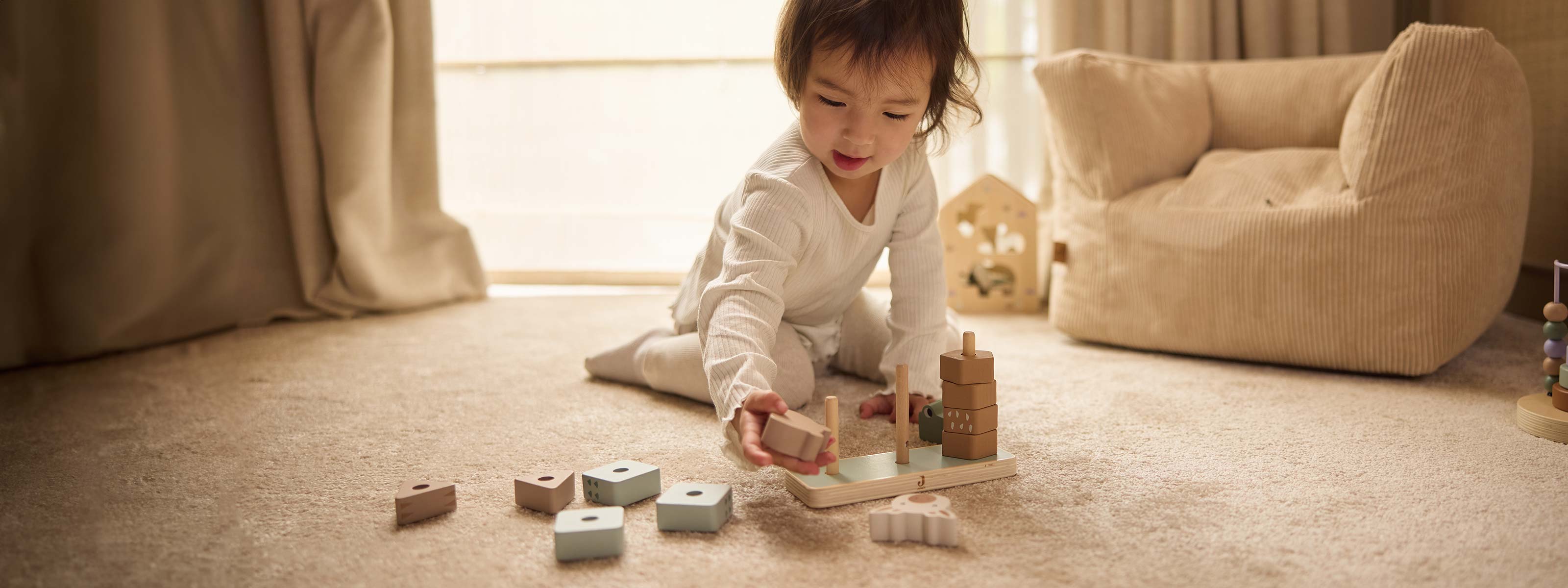 Geschenkideen zu Weihnachten – im Bild: Jollein Stapelspiel