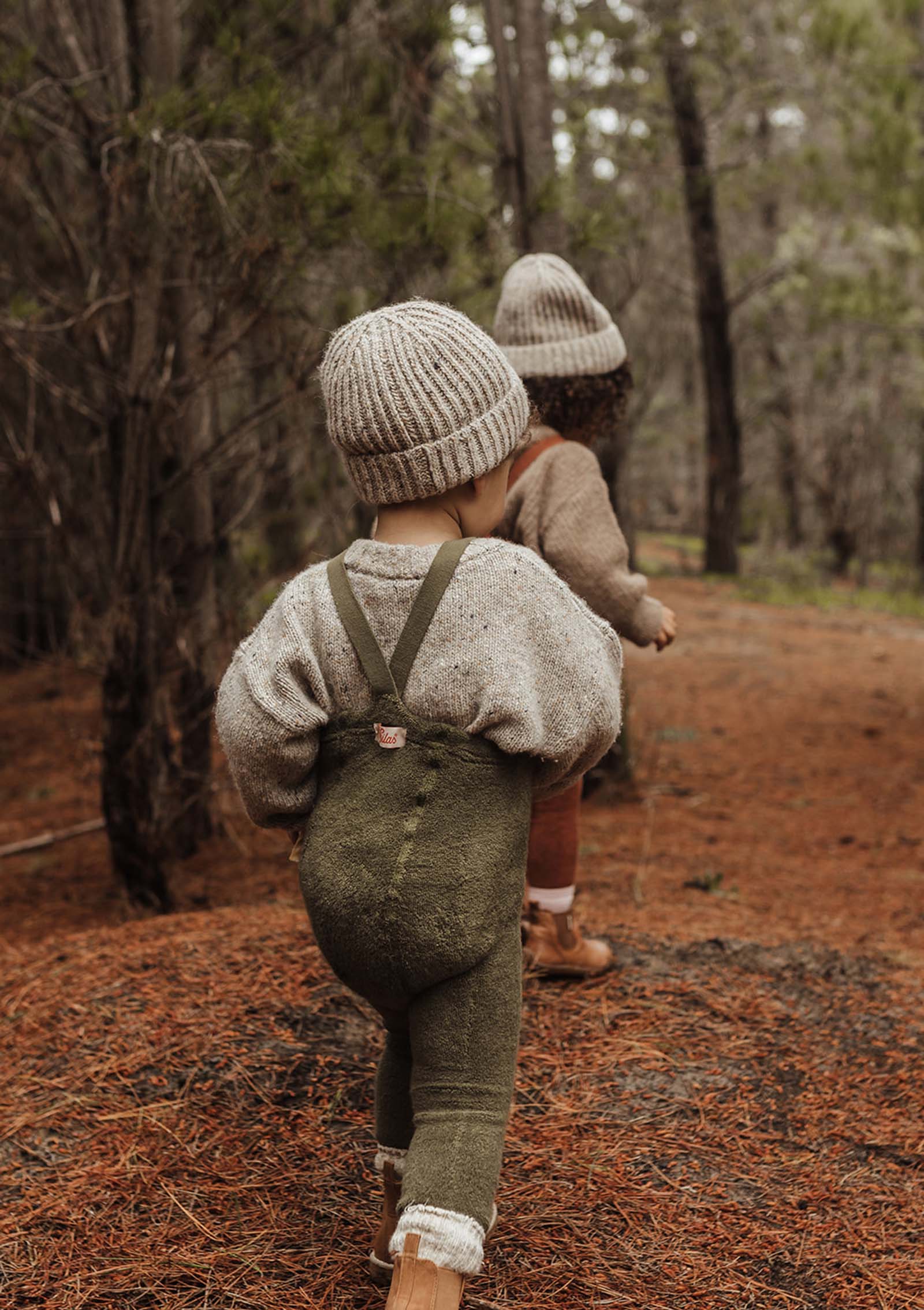 Teddy-Strumpfhose mit Trägern ohne Fuß olive